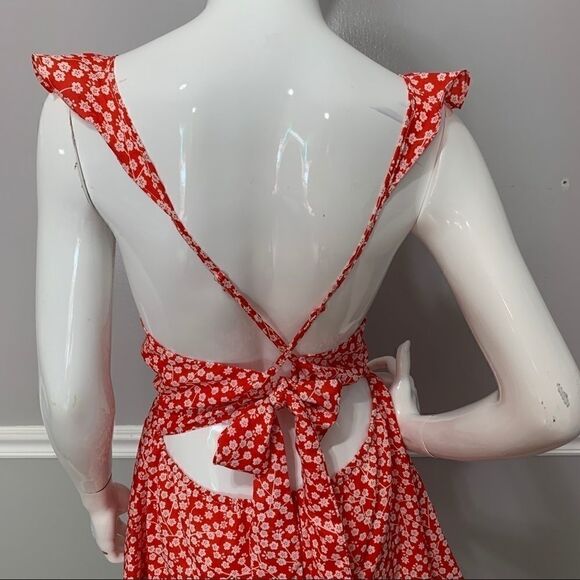 Flirty, sexy red floral ruffled romper - L - Picture 10 of 14